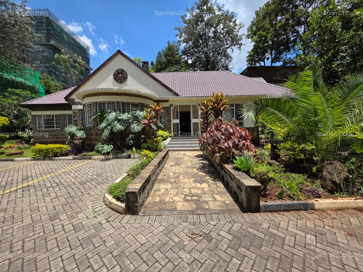 Commercial Property with Service Charge Included in Kilimani - 8