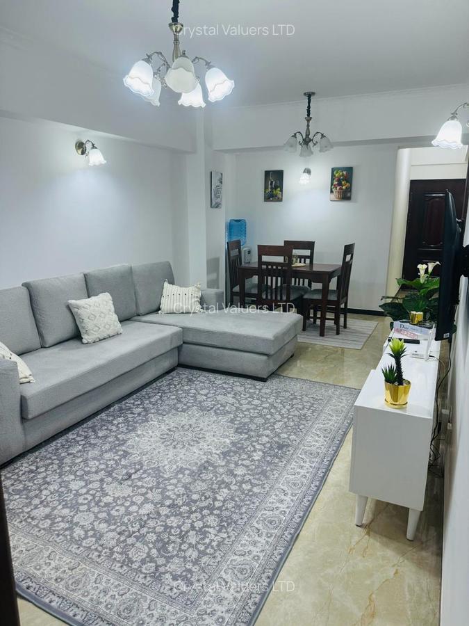 Serviced 2 Bed Apartment with En Suite in Dennis Pritt - 7