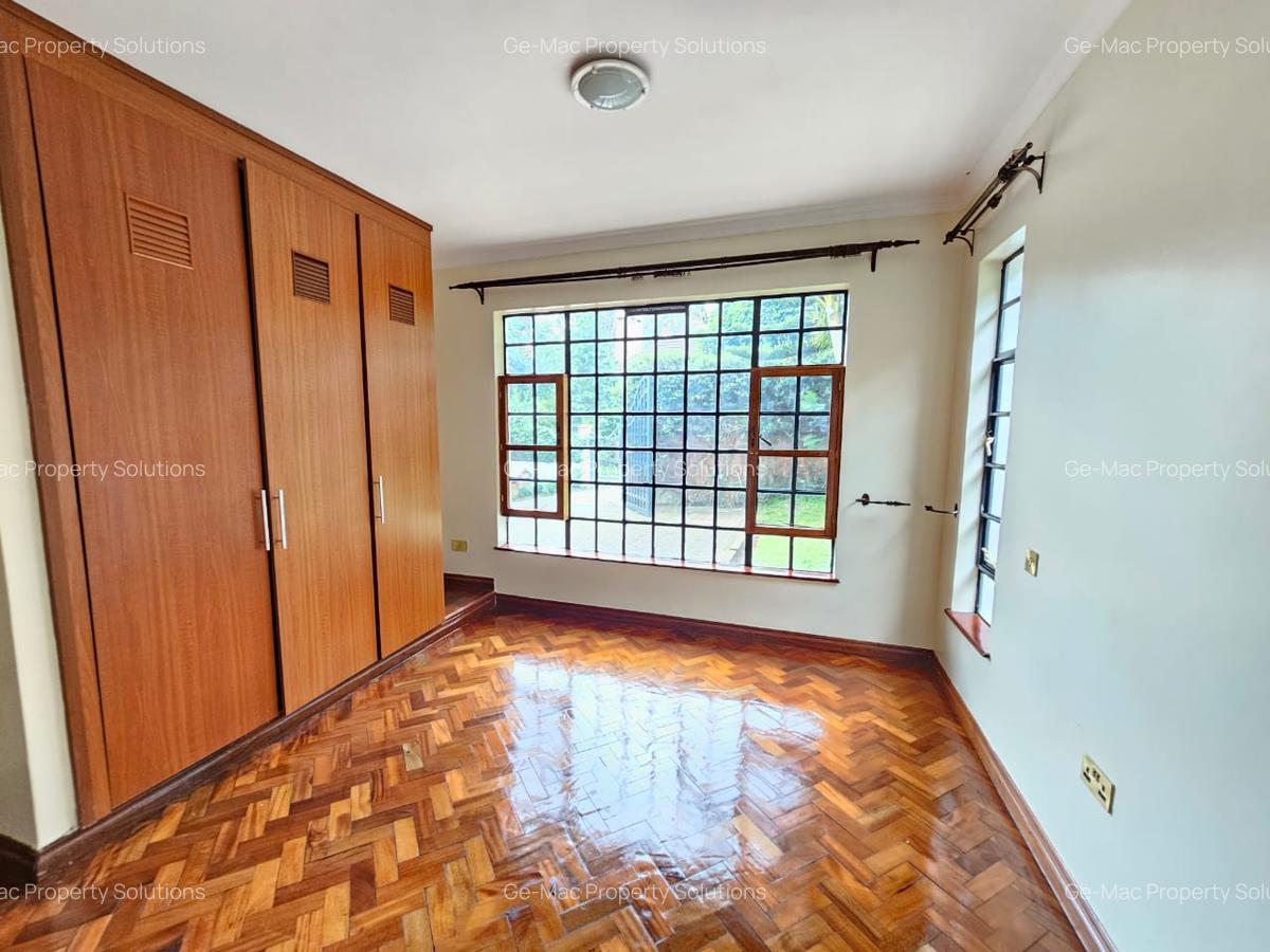 4 Bed House with En Suite in Kiambu Road - 9