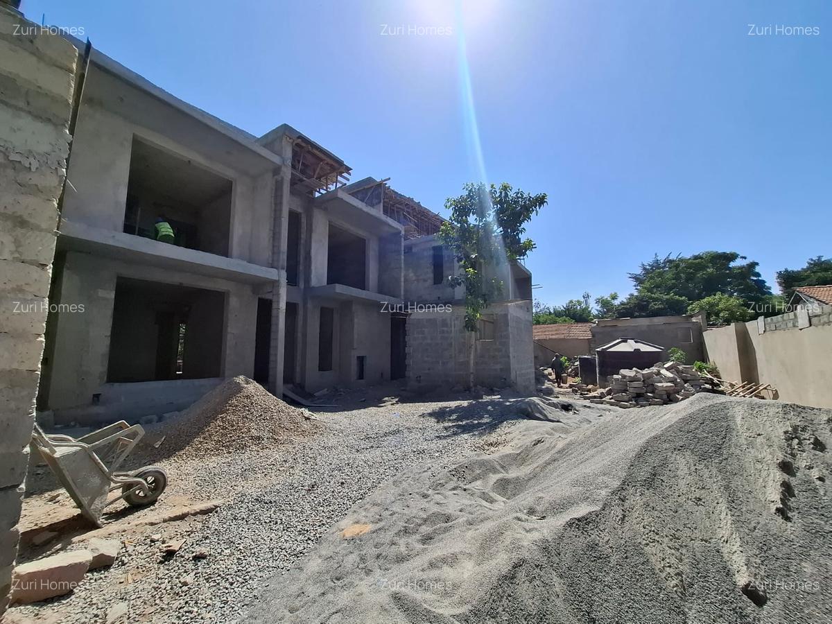 5 Bed Townhouse with En Suite in Lavington - 14