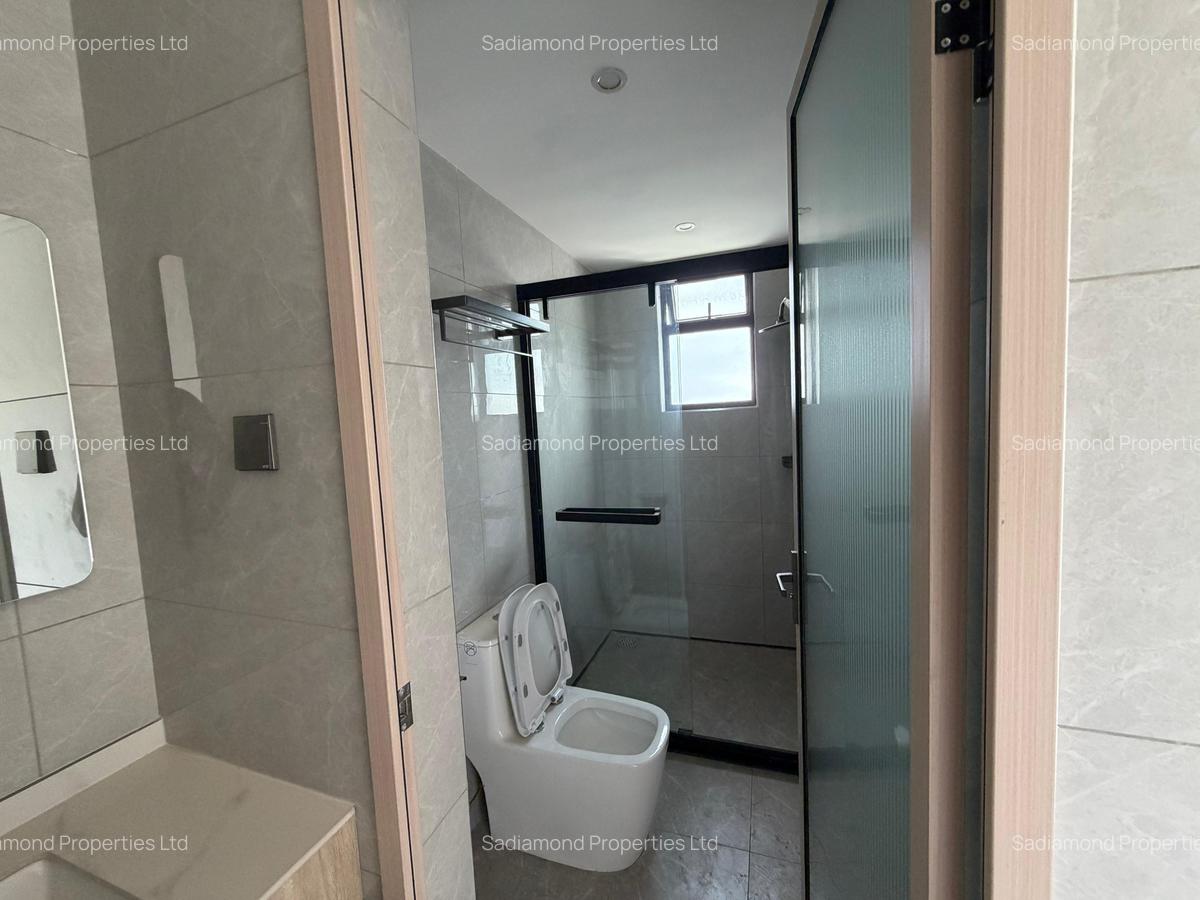 2 Bed Apartment with En Suite in Riverside - 6