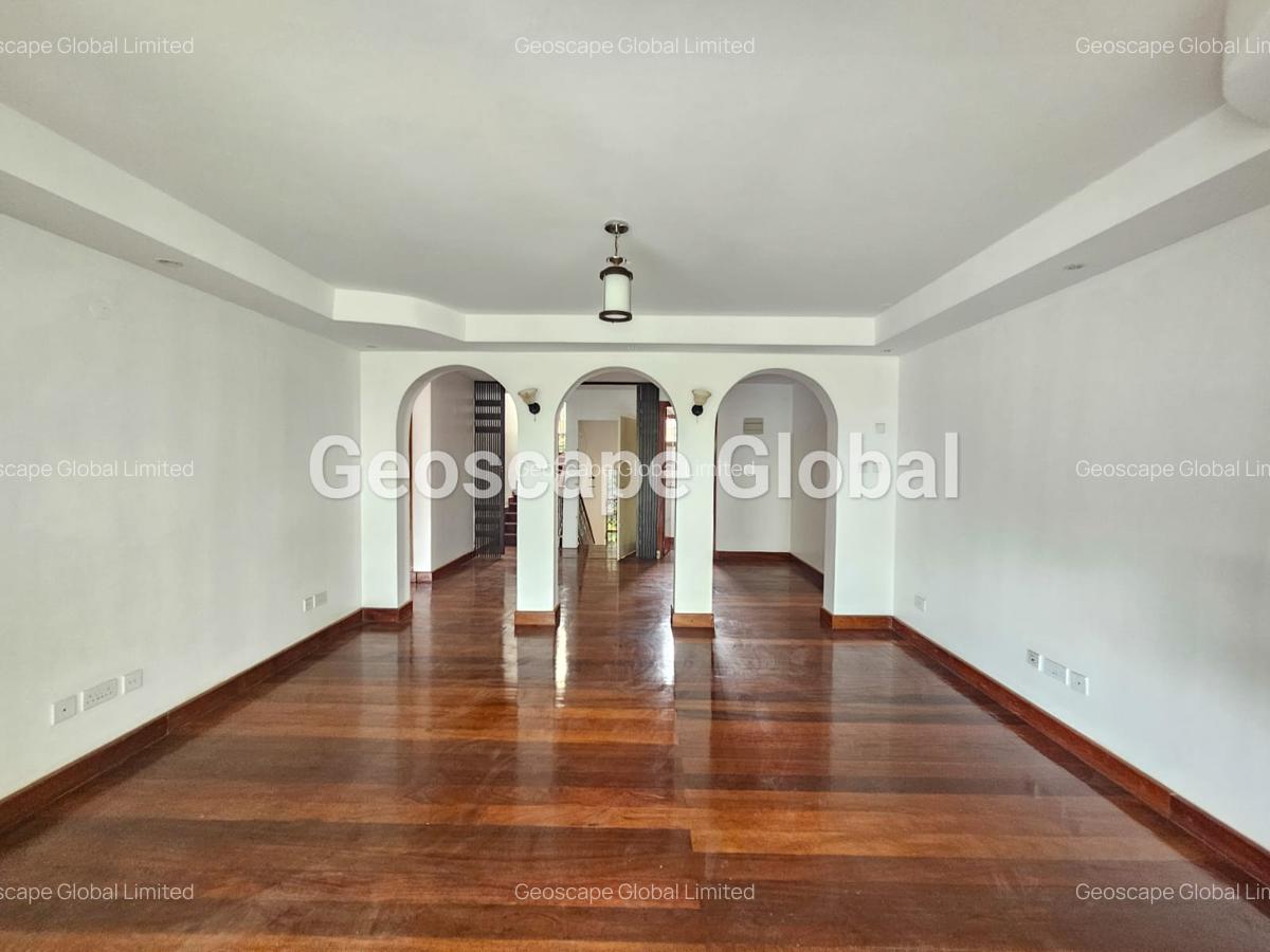 5 Bed Townhouse with En Suite in Lavington - 5