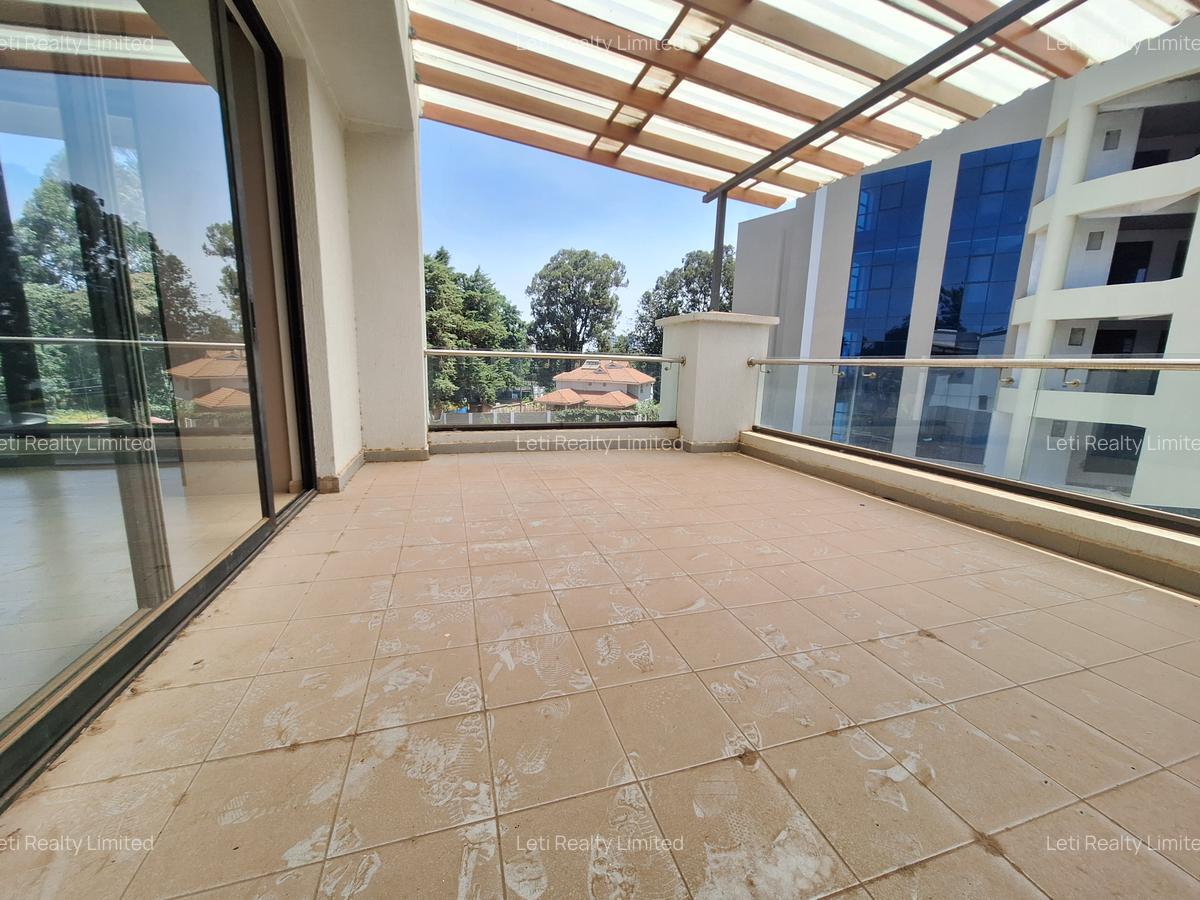 4 Bed Townhouse with En Suite in Lavington - 10