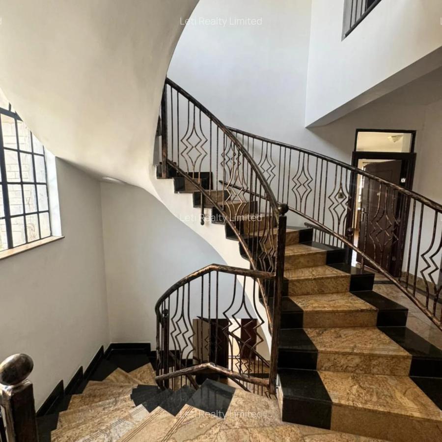 5 Bed Townhouse with En Suite in Lavington - 8