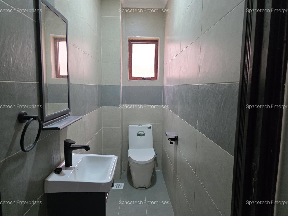5 Bed House with En Suite in Kitisuru - 12