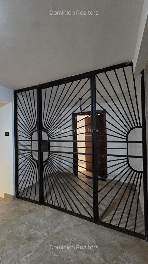 4 Bed Apartment with En Suite in Westlands Area - 13