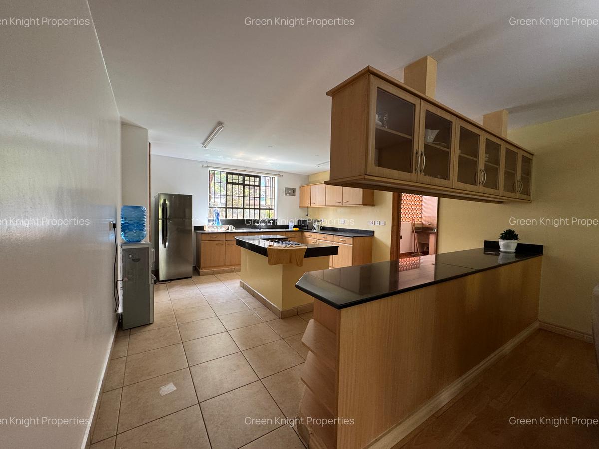 Serviced 3 Bed Apartment with En Suite in Brookside - 3