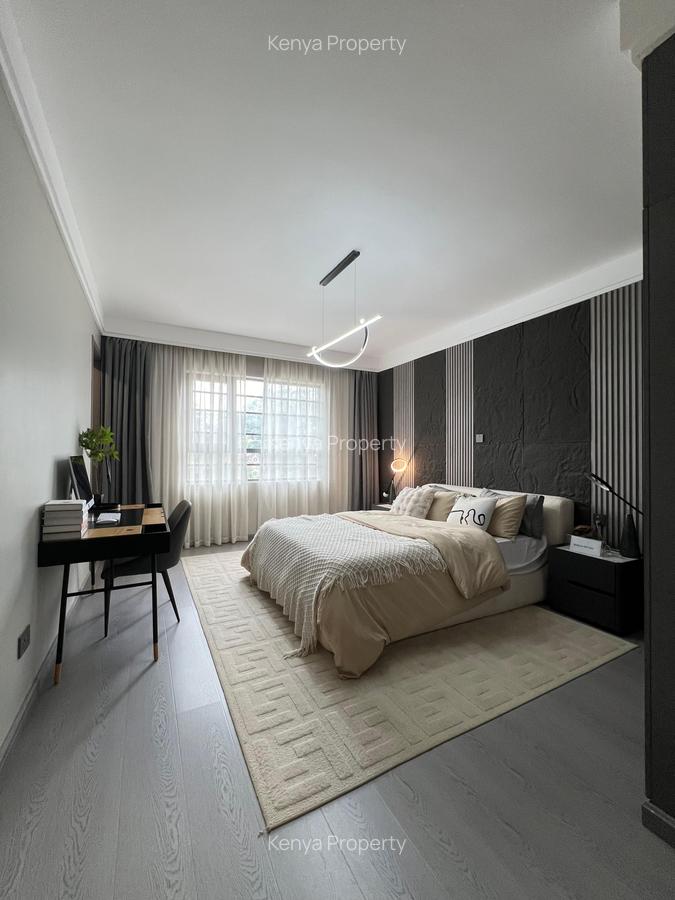 2 Bed Apartment with En Suite at Lavington - 6