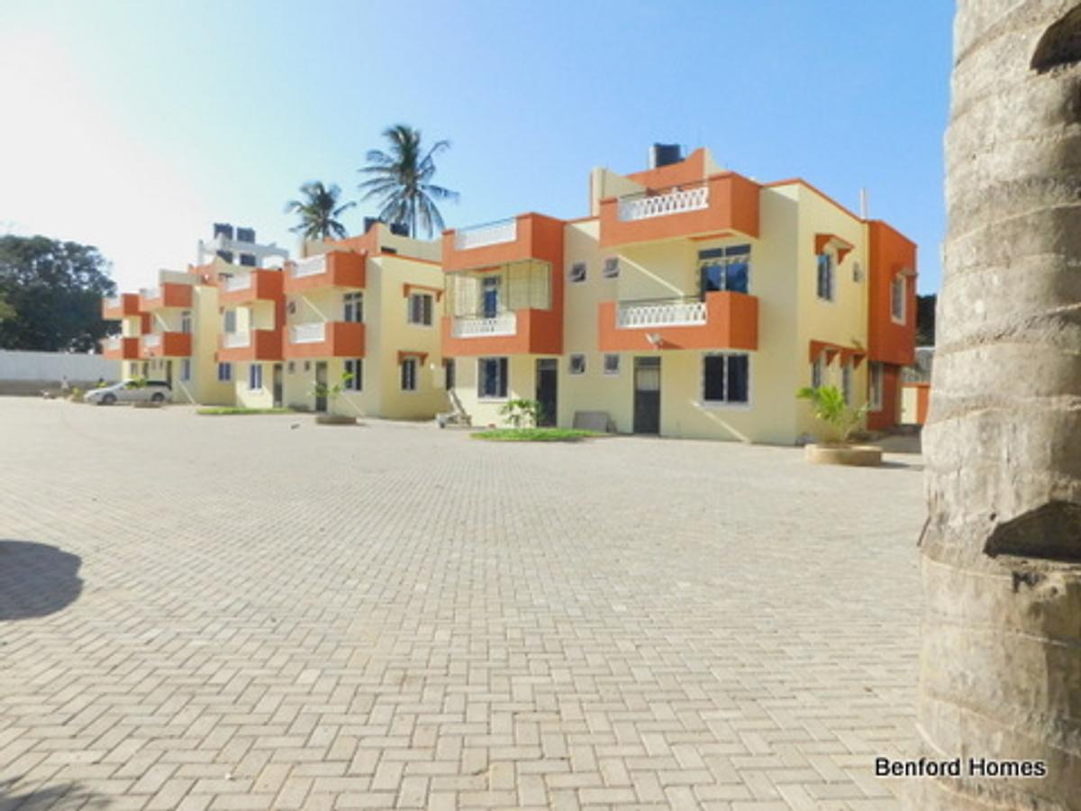 3 Bed Townhouse with Swimming Pool at Mtwapa - 1