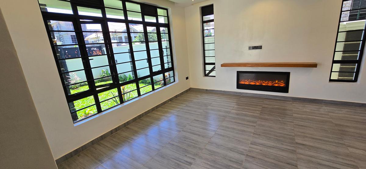 4 Bed Townhouse with En Suite at Northern Bypass - 6