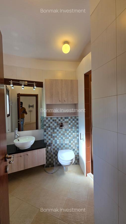 4 Bed Townhouse with En Suite at Old Kitusuru - 15