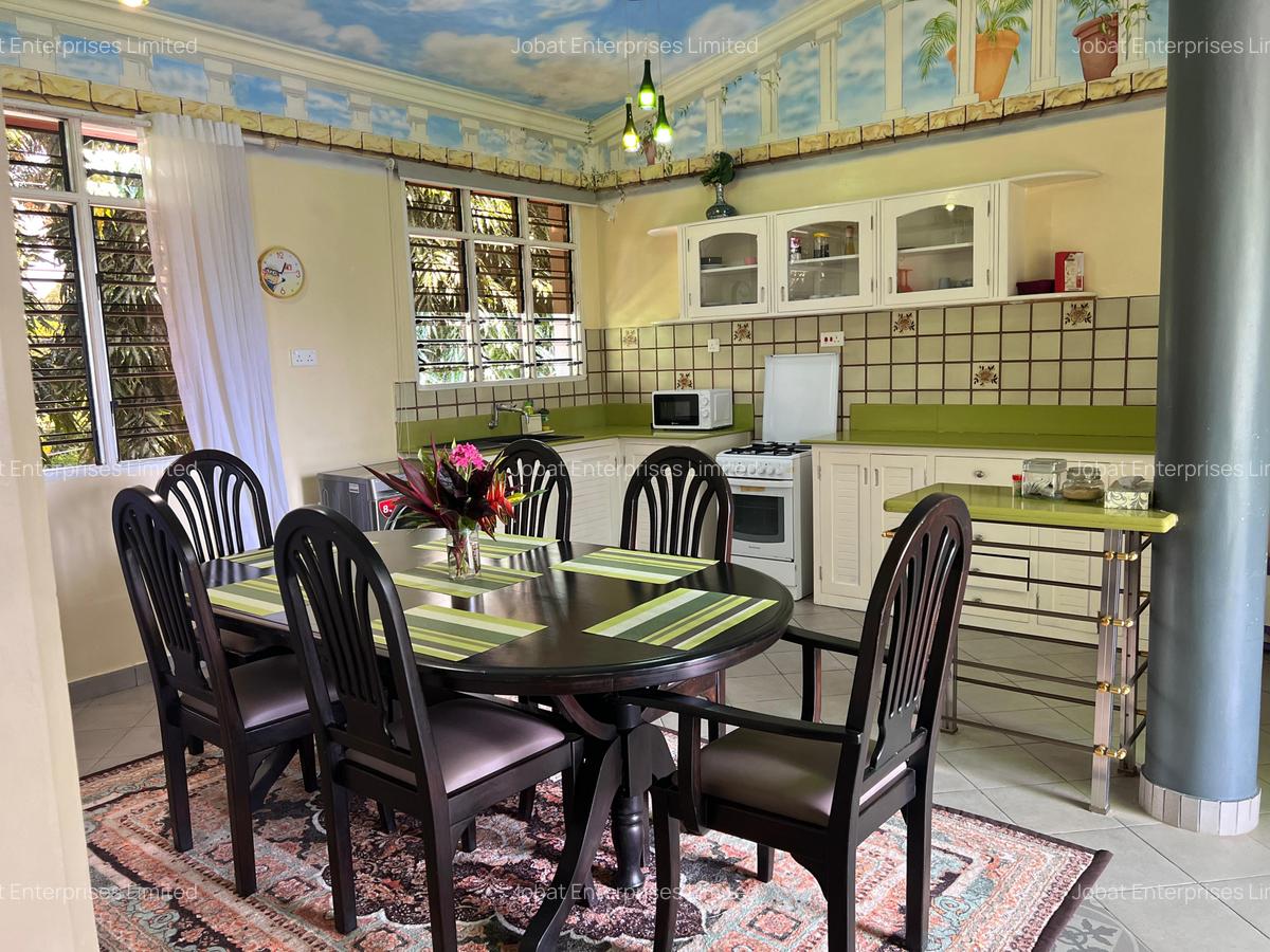 Serviced 2 Bed Apartment with En Suite at Malindi Road - 4