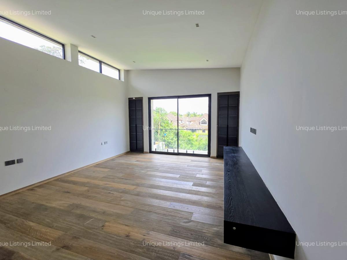 5 Bed Villa with En Suite in Runda - 6