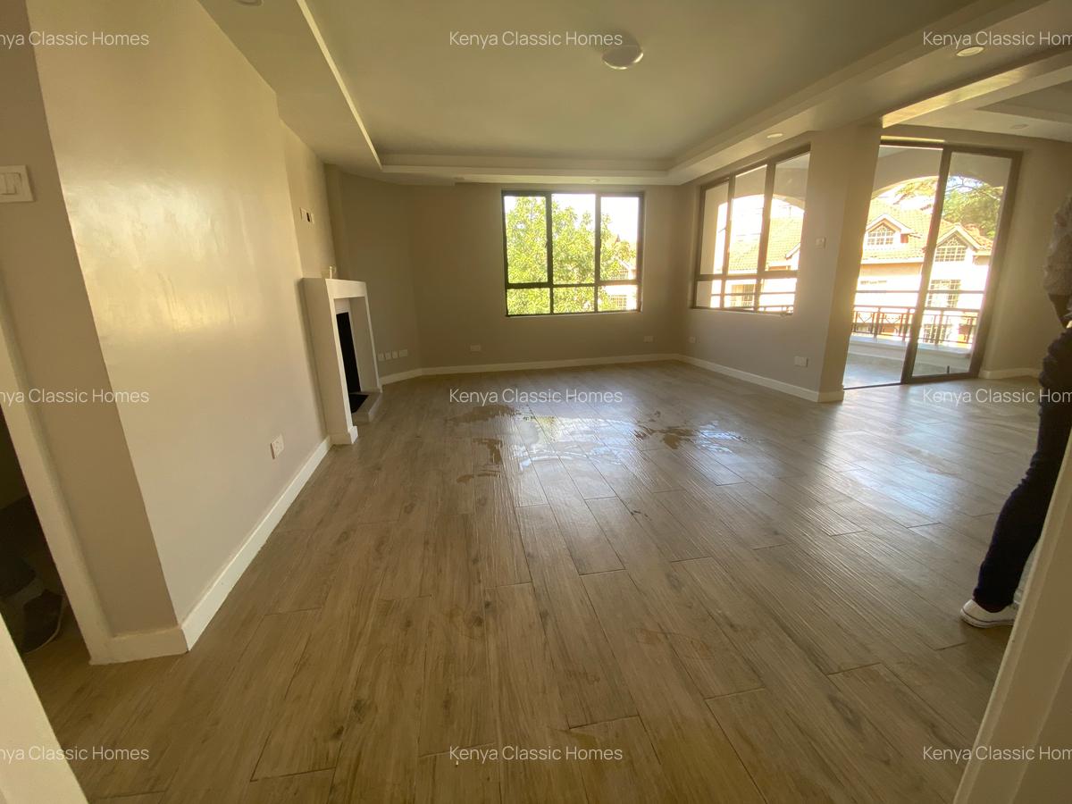 3 Bed Apartment with En Suite at Lavington - 3