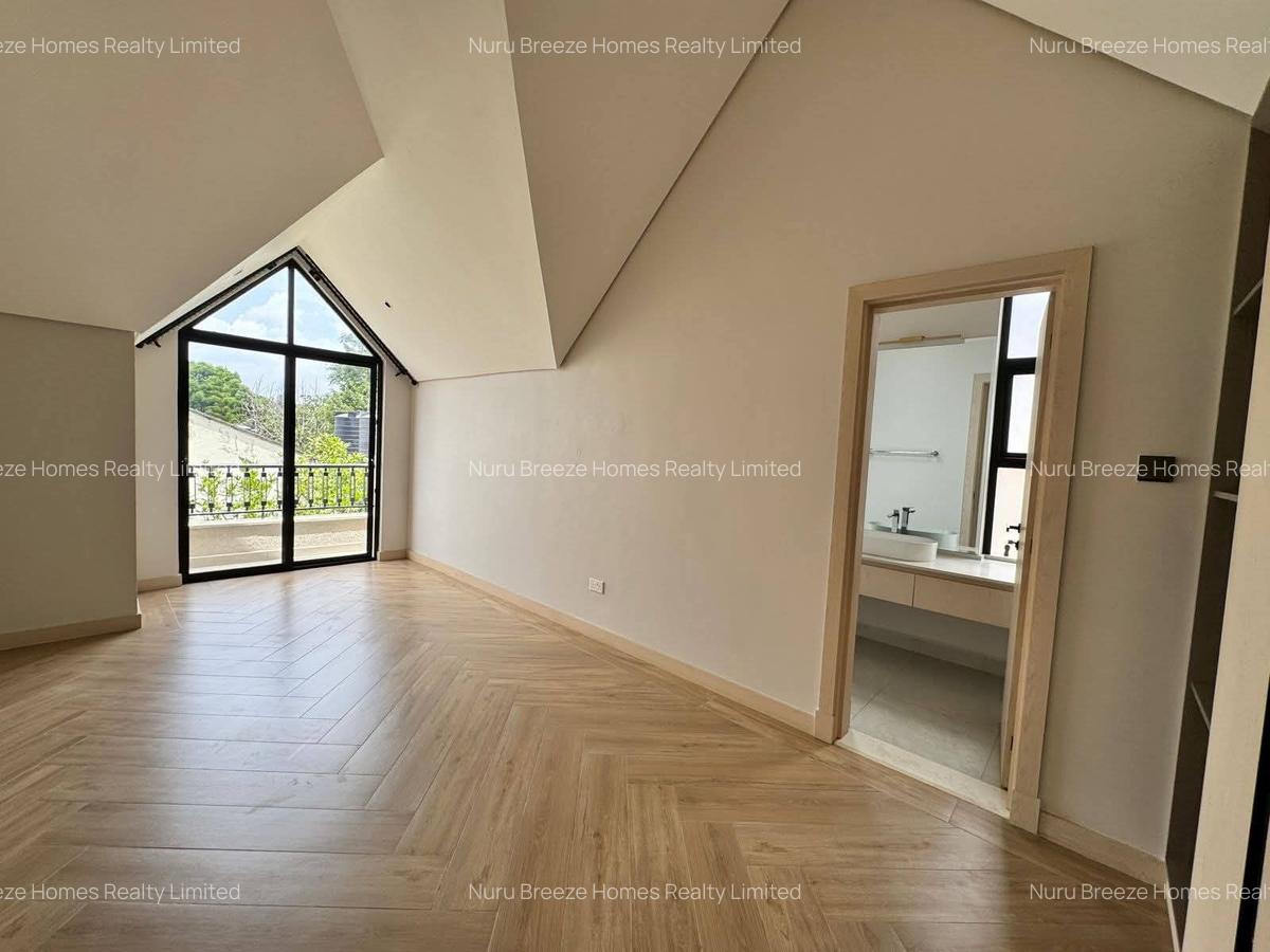 5 Bed Townhouse with En Suite in Lavington - 7