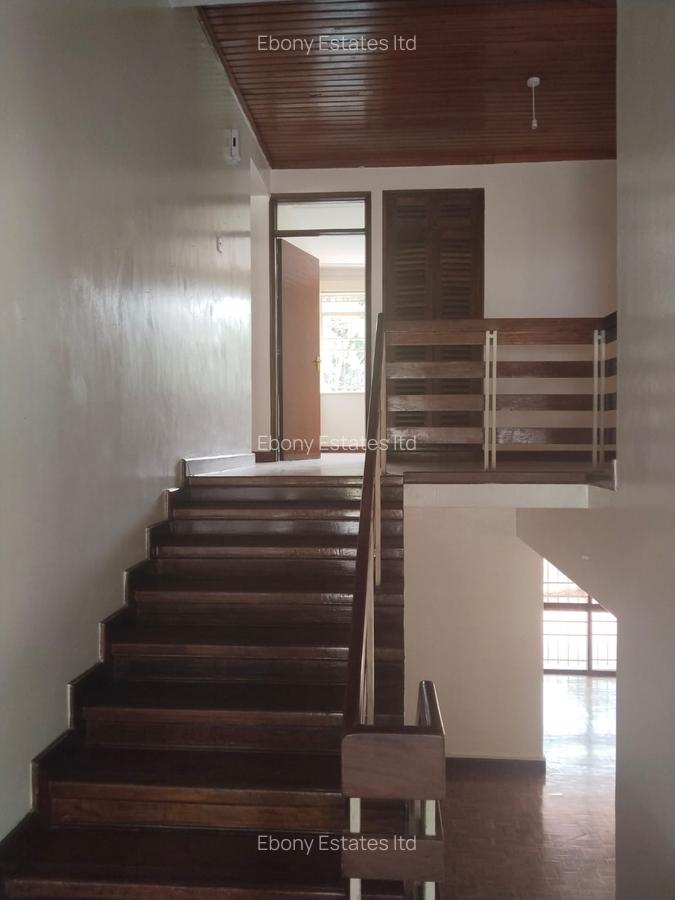 4 Bed Townhouse with En Suite in Kileleshwa - 11