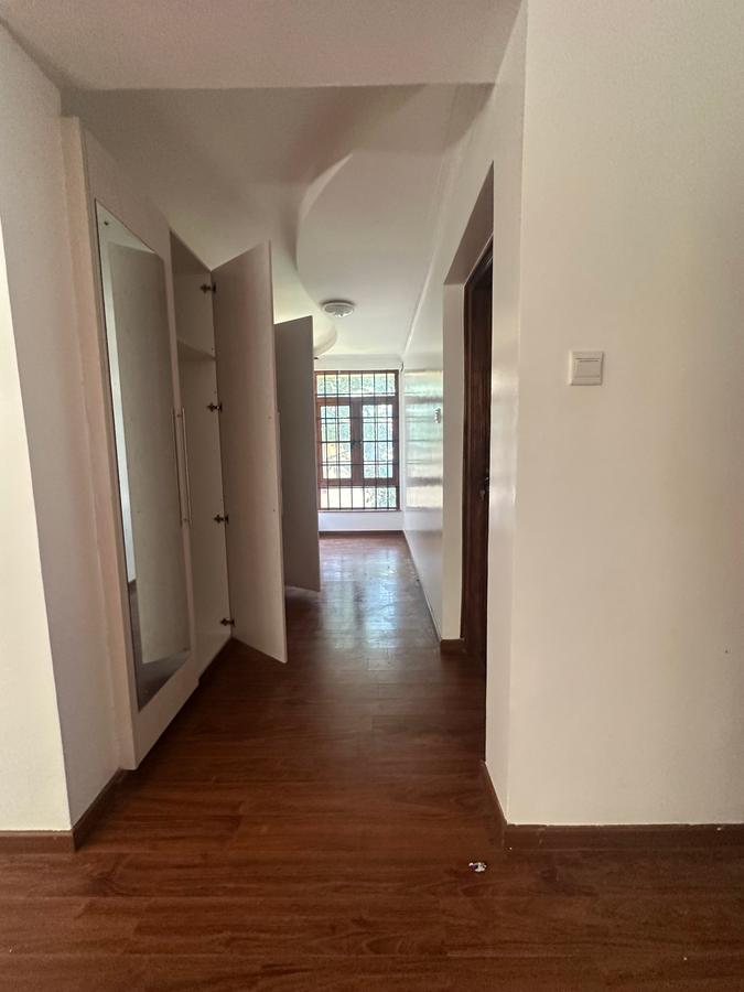 5 Bed Townhouse with En Suite in Runda - 10