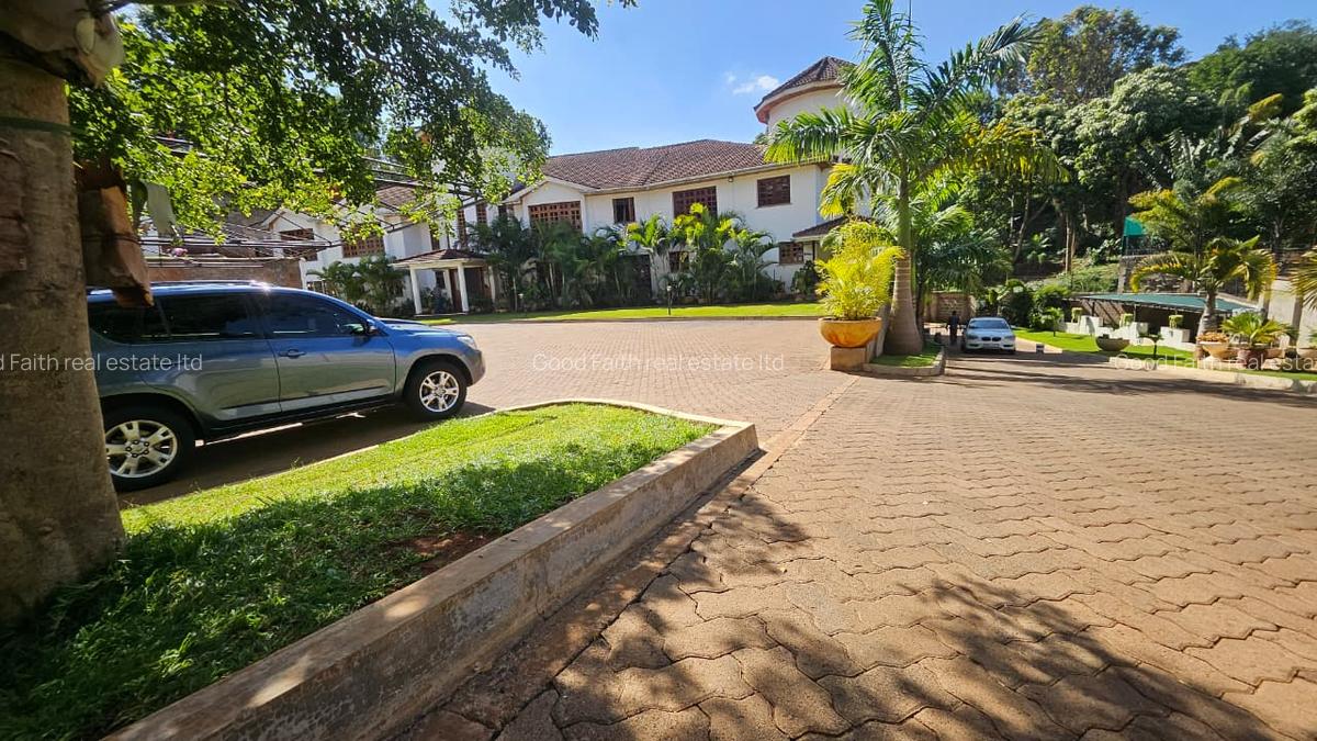 7 Bed House with En Suite in Muthaiga - 1