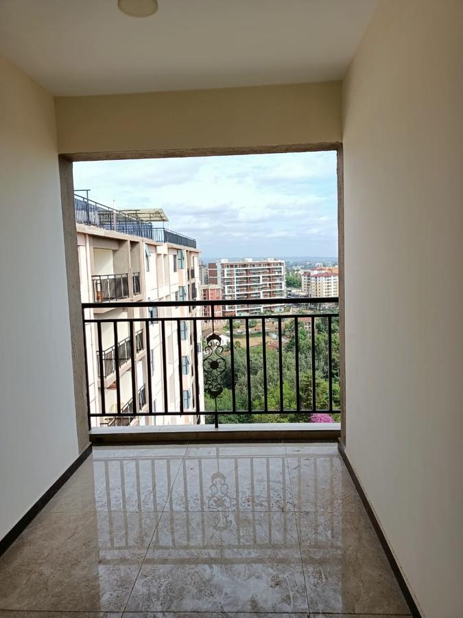 3 Bed Apartment with En Suite at Dennis Pritt - 9