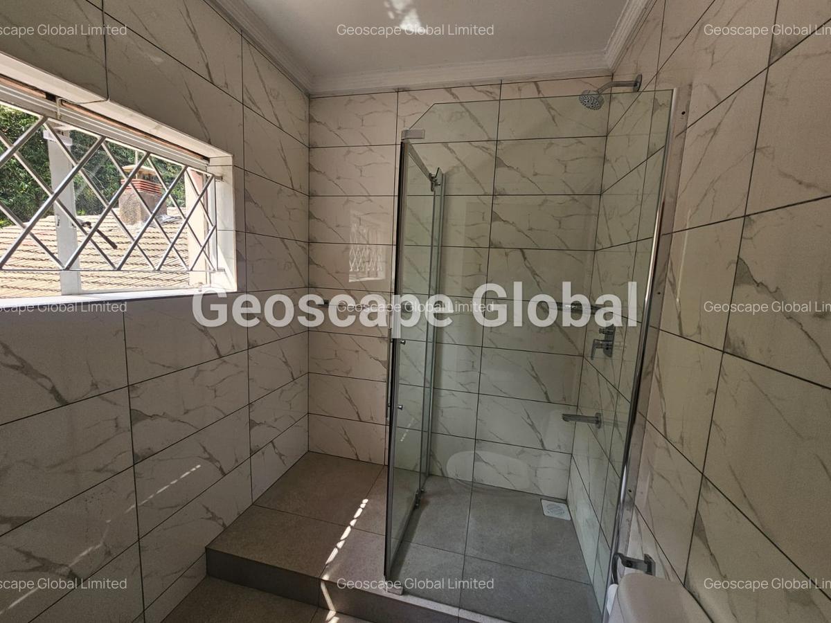 4 Bed House with En Suite in Gigiri - 9