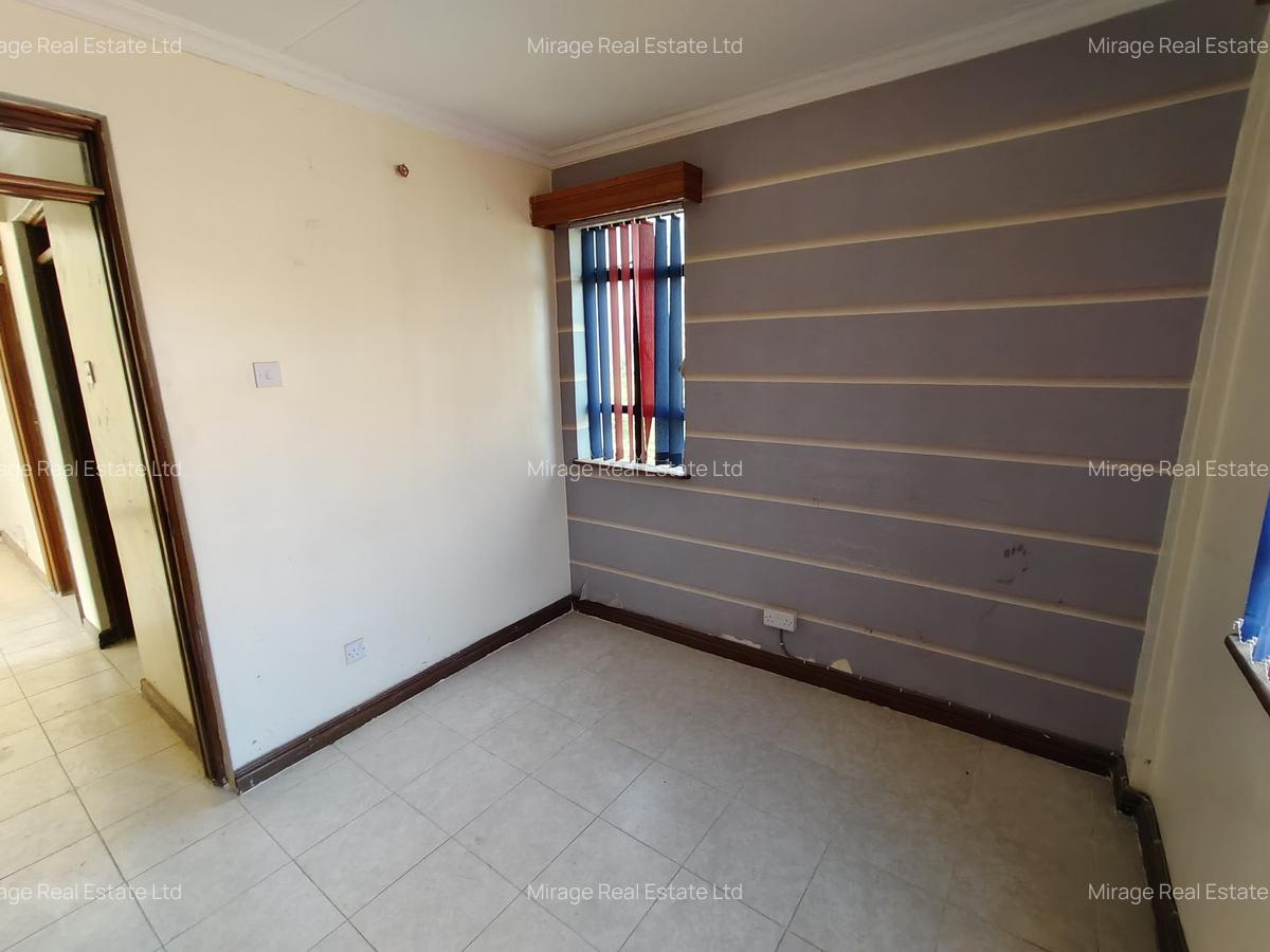 Commercial Property with Service Charge Included in Kilimani - 8