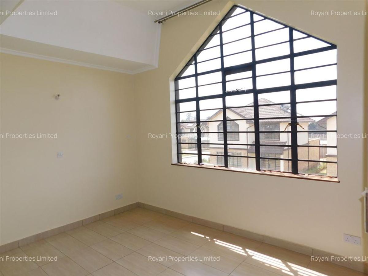 4 Bed House with En Suite at Eden Ville Estate Opposite Five Star Meadows - 7