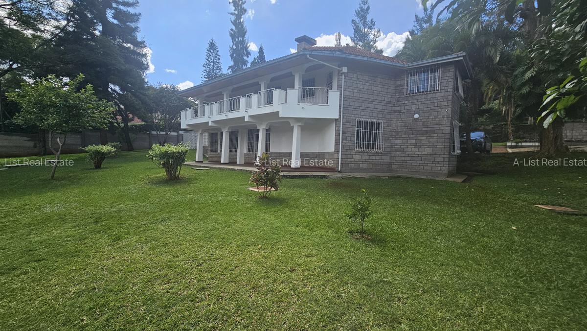 6 Bed House with En Suite in Runda - 1
