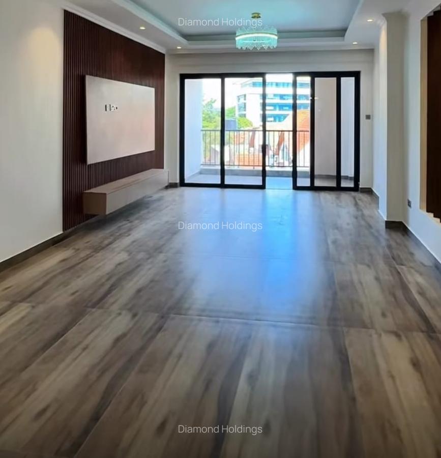 2 Bed Apartment with En Suite at Brookside - 4