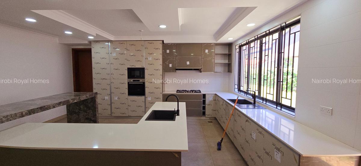 6 Bed Townhouse with En Suite at Apple Cross - 15