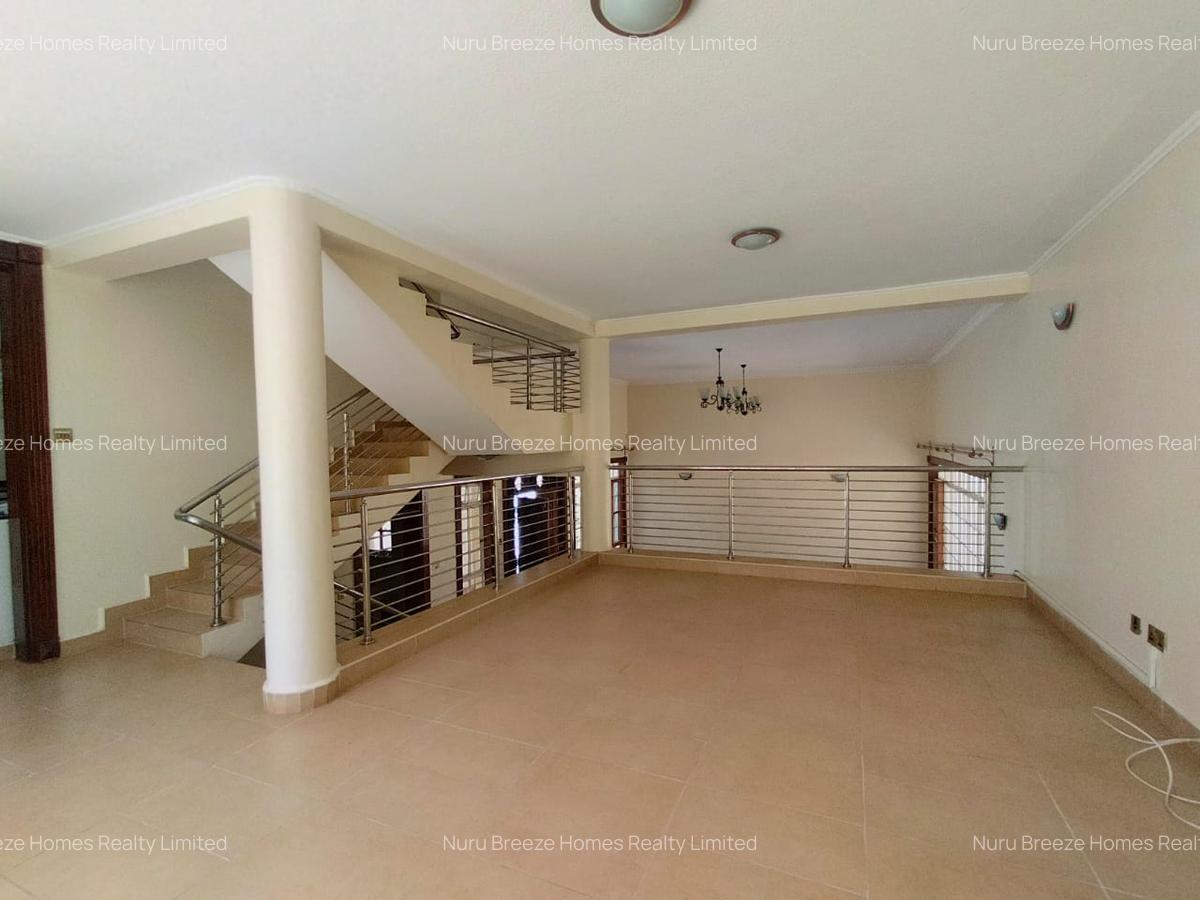 4 Bed Townhouse with En Suite in Kyuna - 4