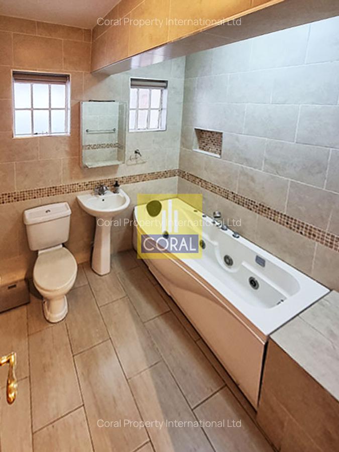 4 Bed Apartment with En Suite in Westlands Area - 9