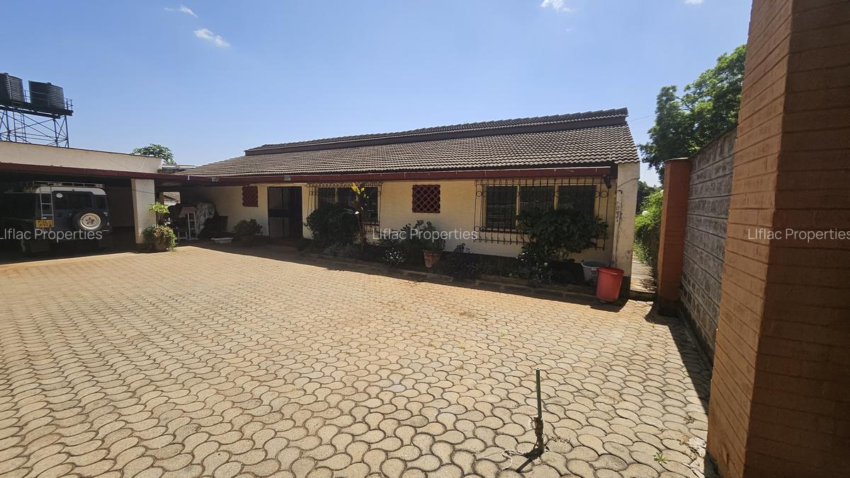 4 Bed House with En Suite in Runda - 1