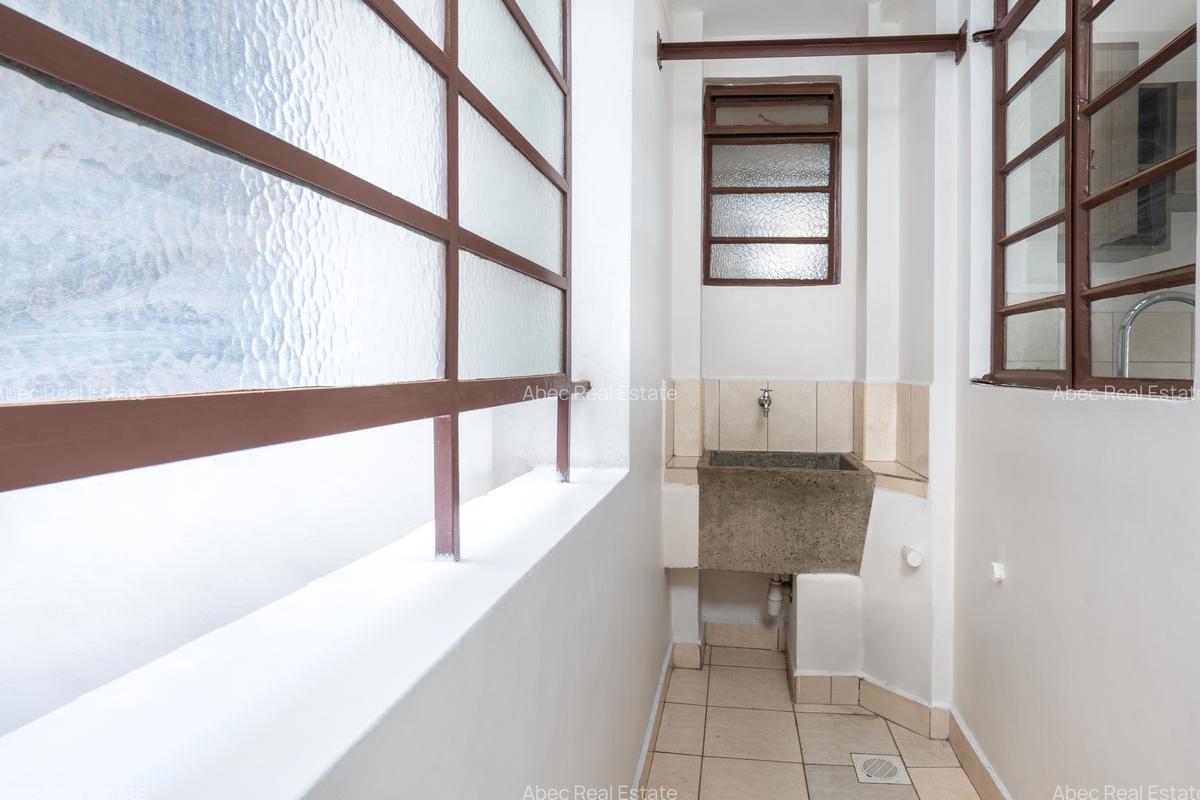 2 Bed Apartment with En Suite at Naivasha Road - 9