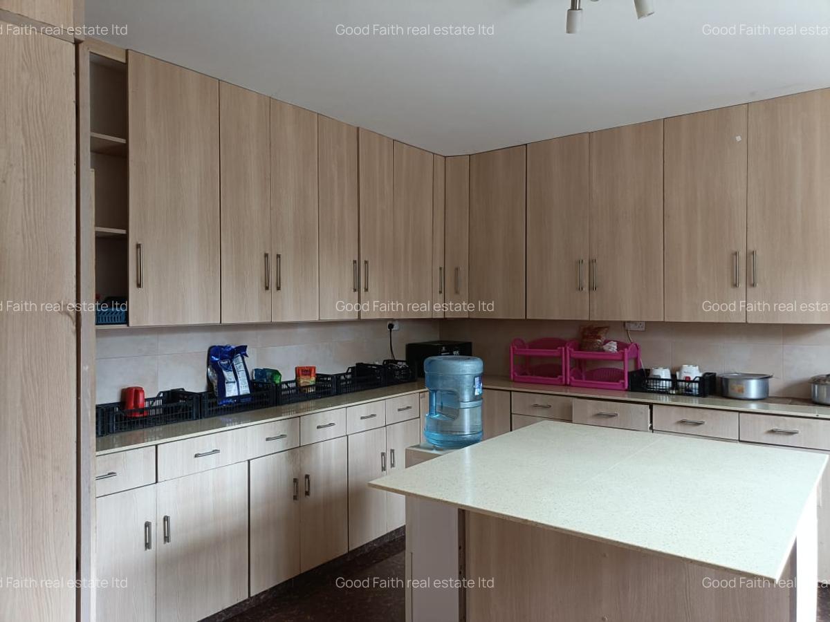 4 Bed House with En Suite in Runda - 6