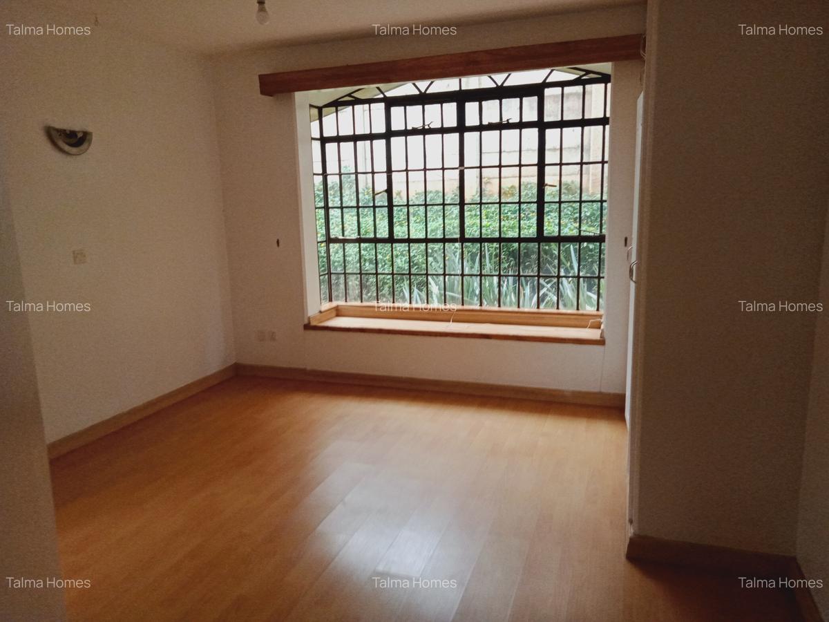 3 Bed Apartment with En Suite at Lavington - 11