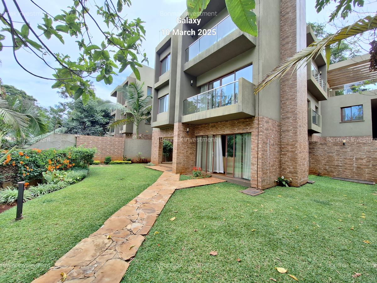 5 Bed Townhouse with En Suite at Lavington Green - 1