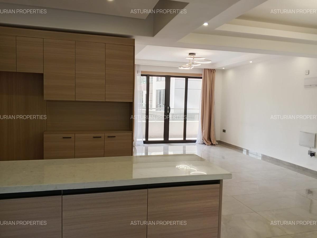 3 Bed Apartment with En Suite in Riverside - 3