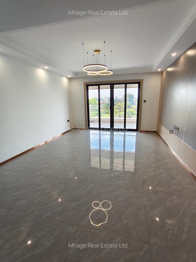 3 Bed Apartment with En Suite in Riverside - 15