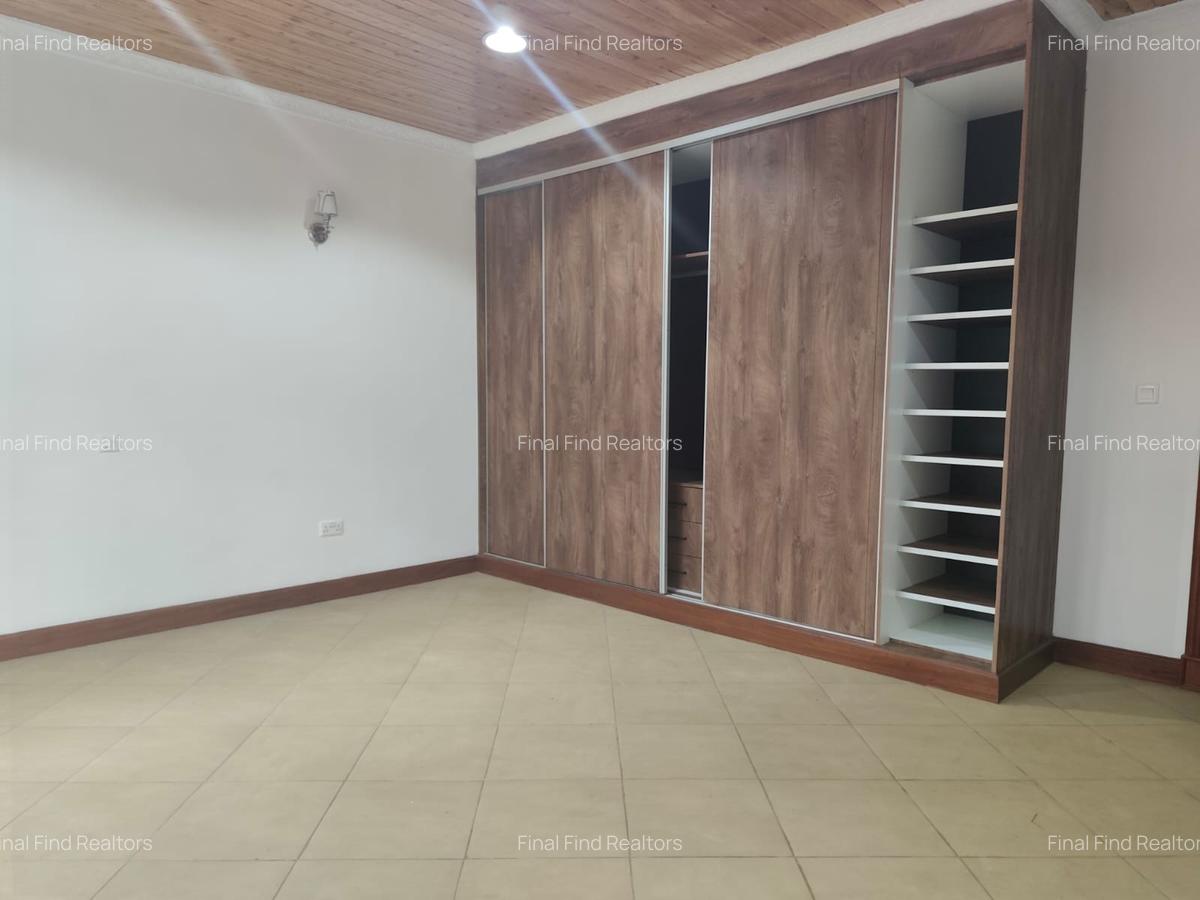 6 Bed Townhouse with Backup Generator in Rosslyn - 19