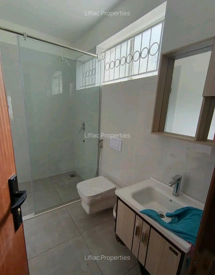 4 Bed House with En Suite in Runda - 6