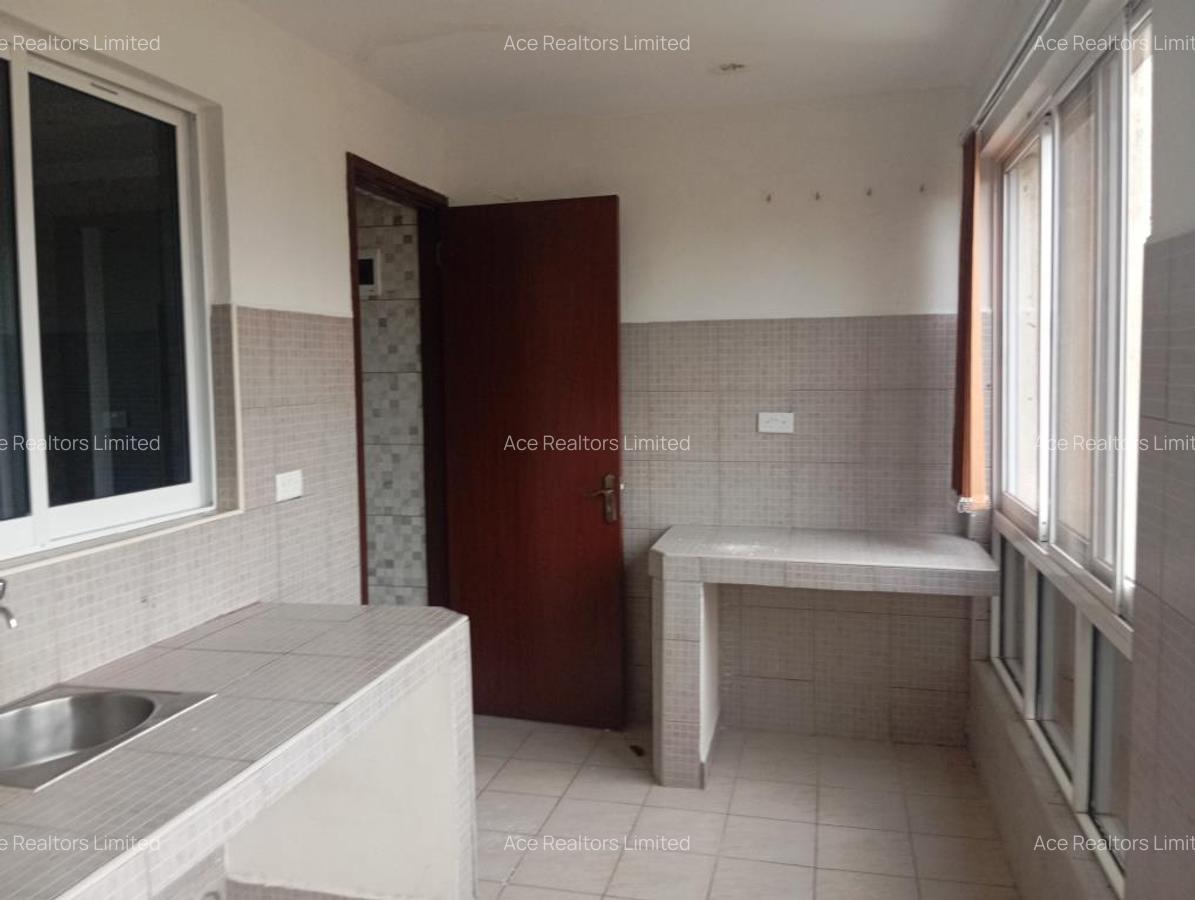 5 Bed Apartment with En Suite at General Mathenge Drive - 7