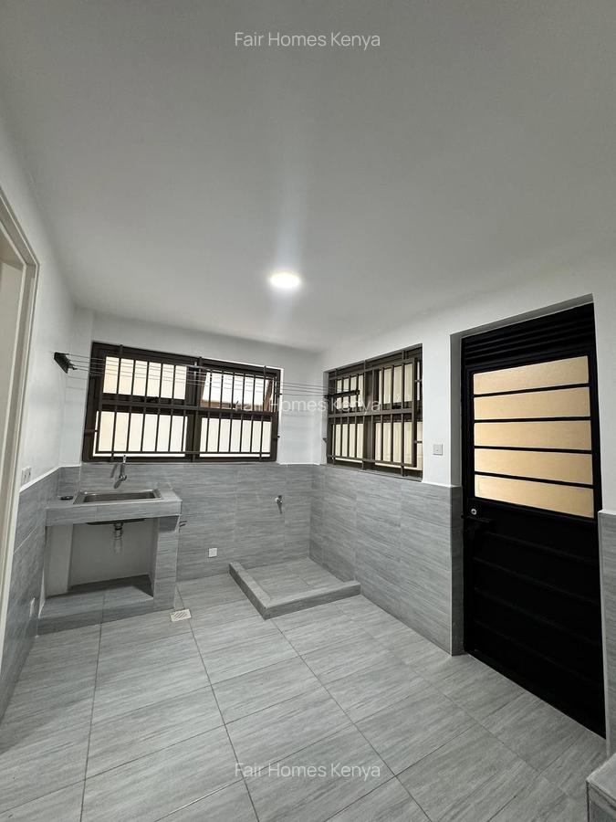 2 Bed Apartment with En Suite at Lavington Green - 8