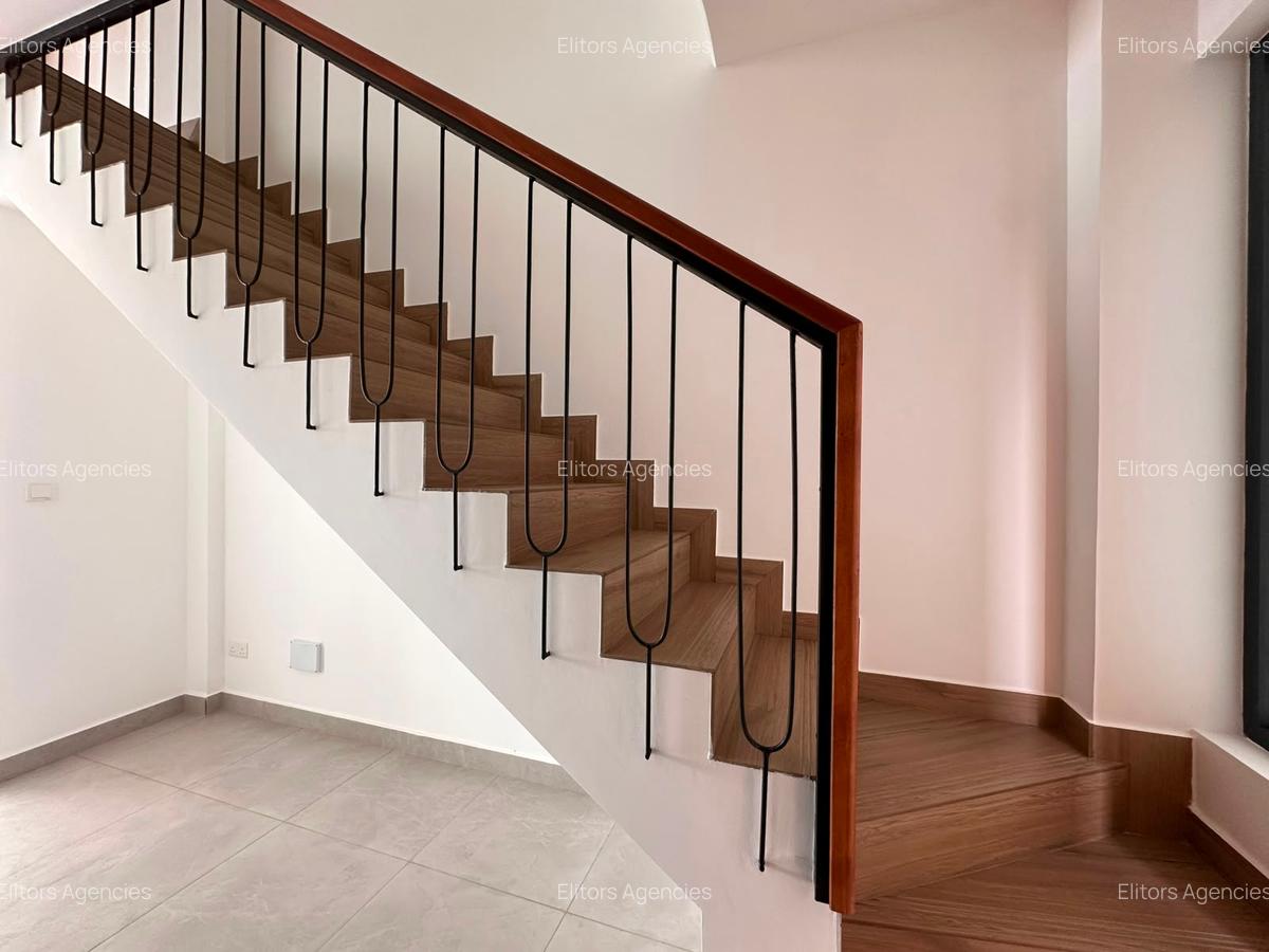 2 Bed Apartment with En Suite at Kirawa Road - 16
