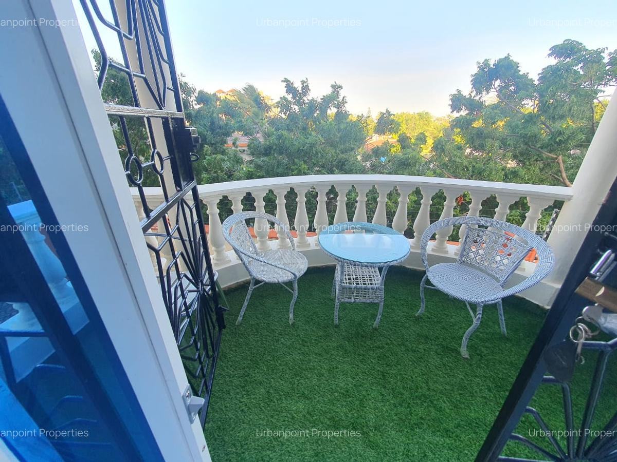 Furnished 2 Bed Apartment with En Suite in Nyali Area - 4