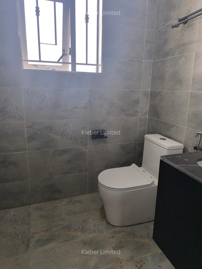 5 Bed House with En Suite in Syokimau - 16