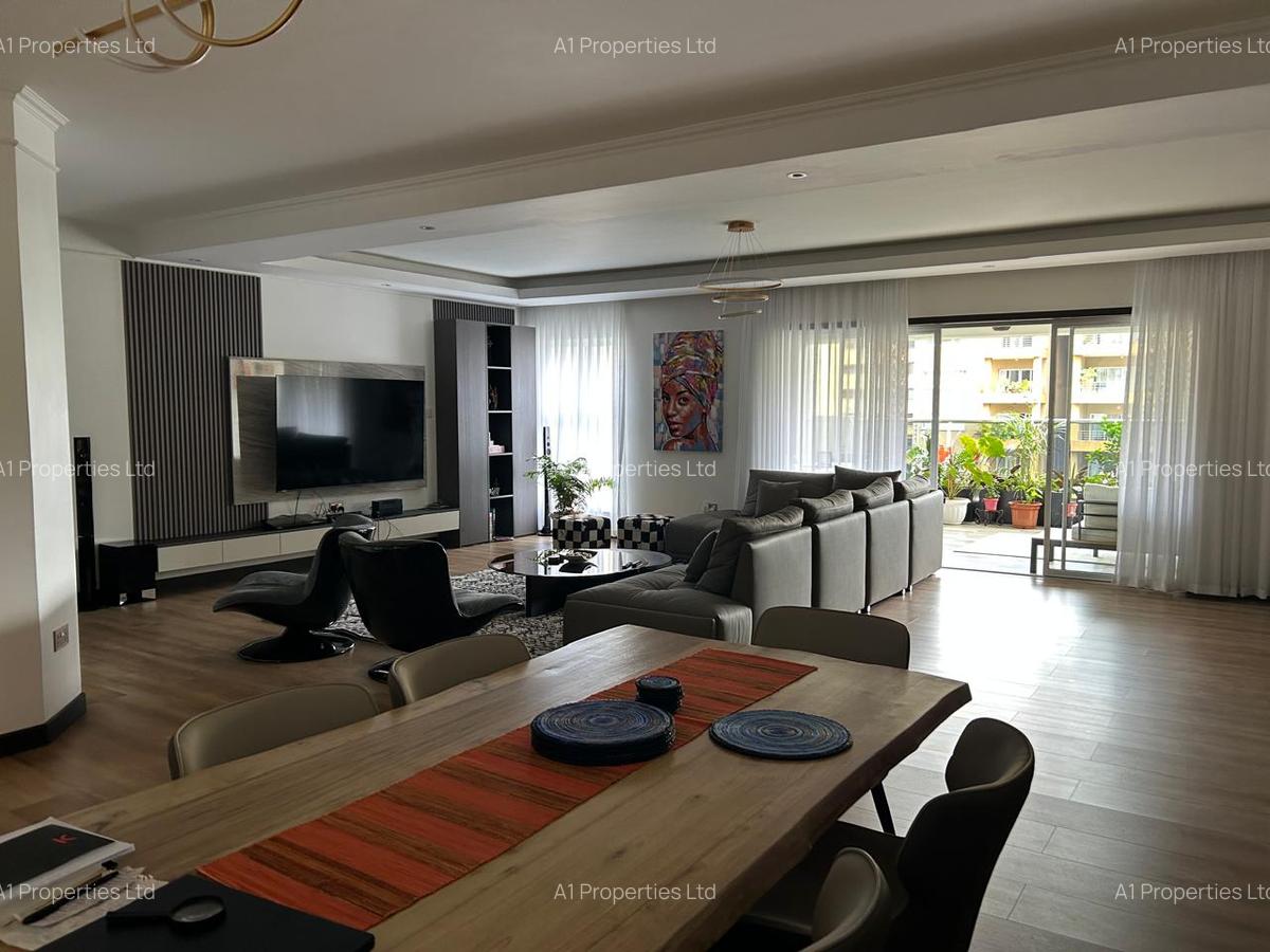 3 Bed Apartment with En Suite in Riverside - 11