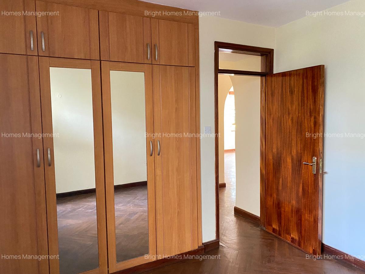 5 Bed Townhouse with En Suite in Lavington - 7