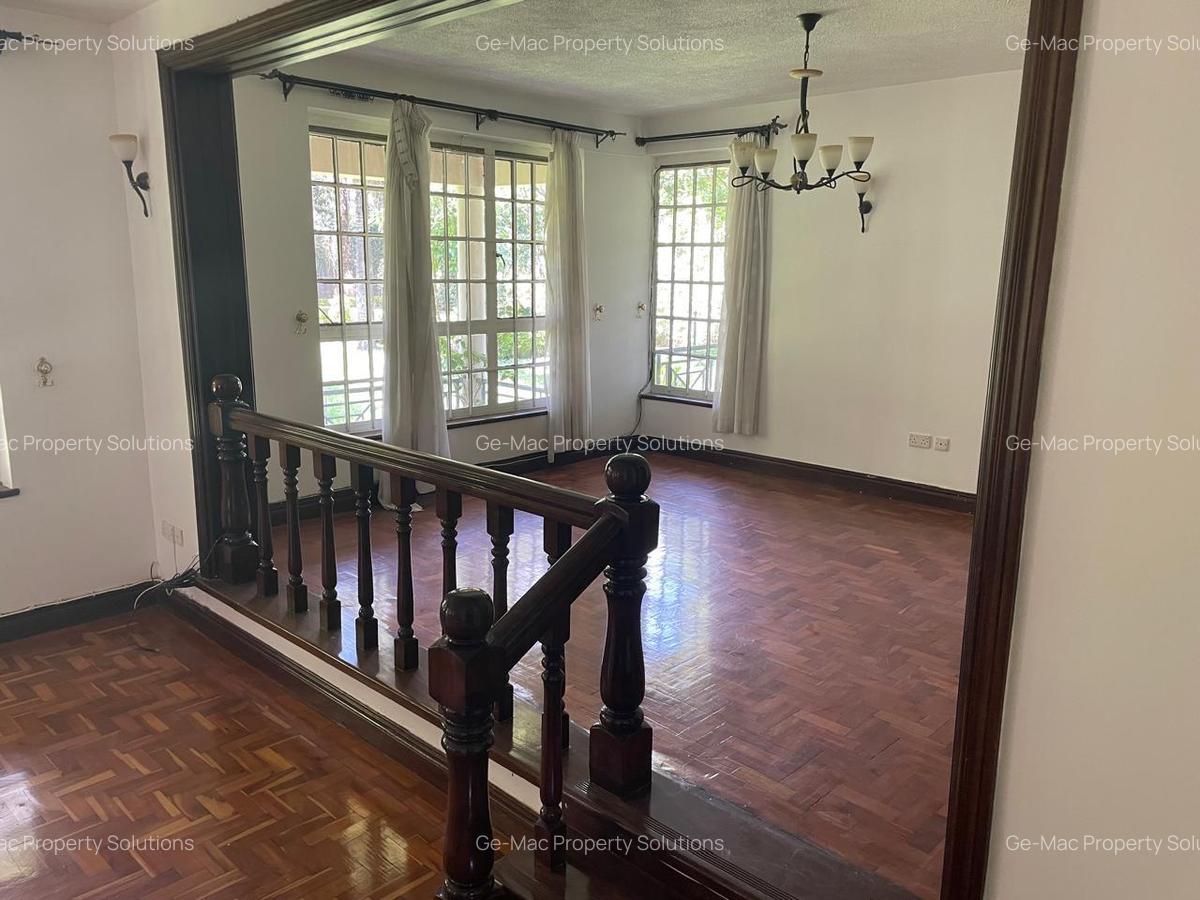 5 Bed House with En Suite in Runda - 3