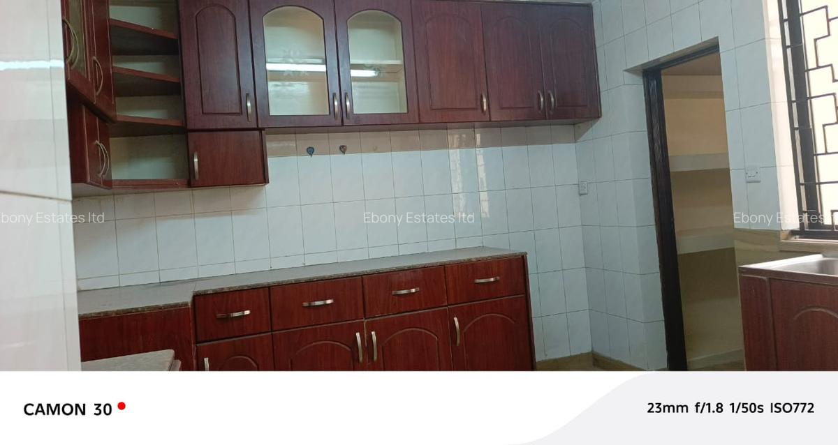 4 Bed Townhouse with En Suite in Lavington - 10