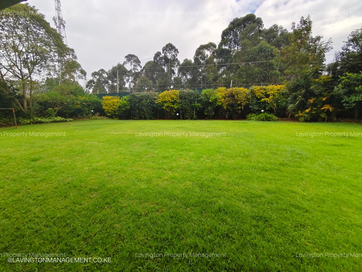 5 Bed House with En Suite at Wind Ridge - 19